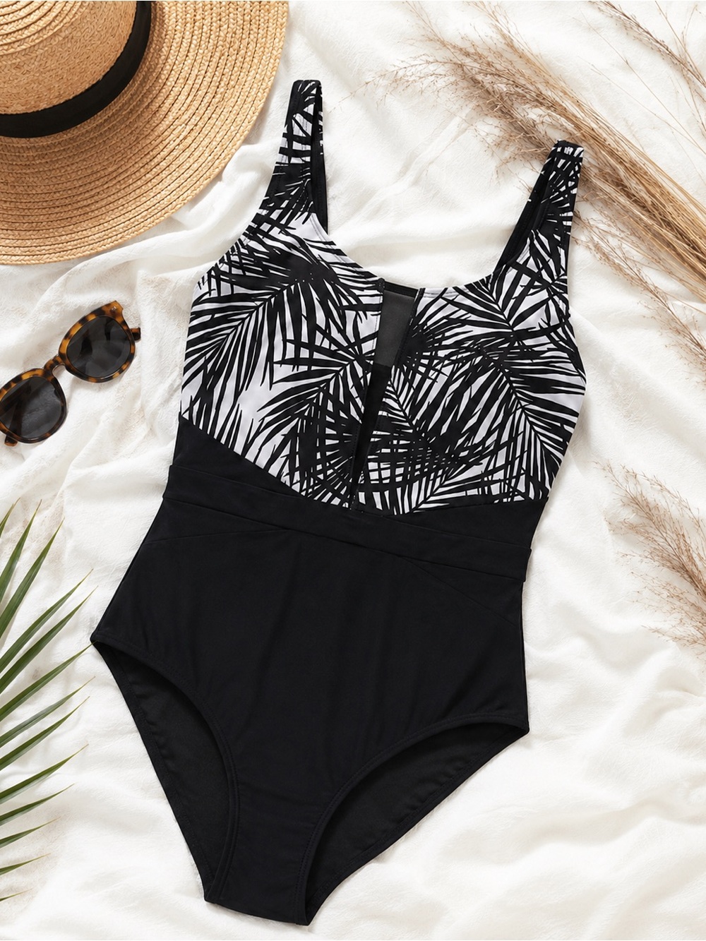 Black White Palm Print One Piece Swimsuit Tummy Control Size 10 NWT